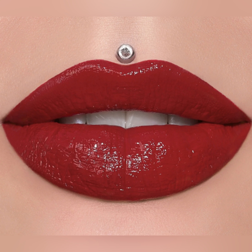 NIB🔥"Wifey" SALE 😍 Beautiful Supreme Gloss by Jeffree Star❤️🔥